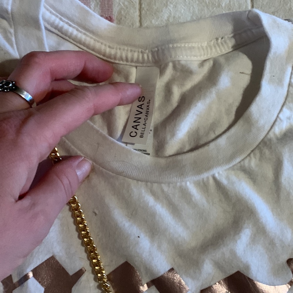 EUC Mrs t-shirt with rose gold - Picture 2 of 2